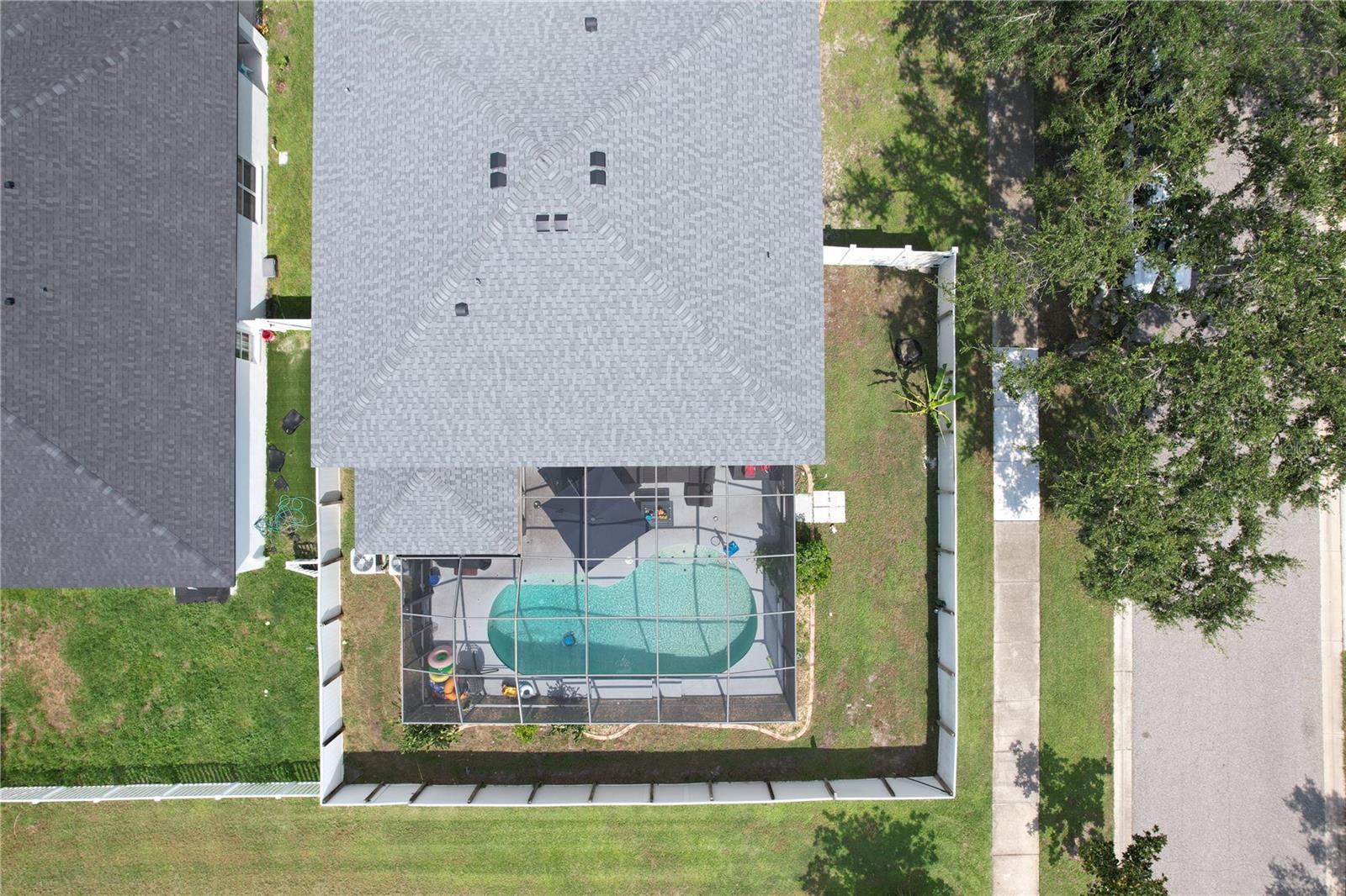 BLACKSTONE AT BAY PARK - Residential Lease