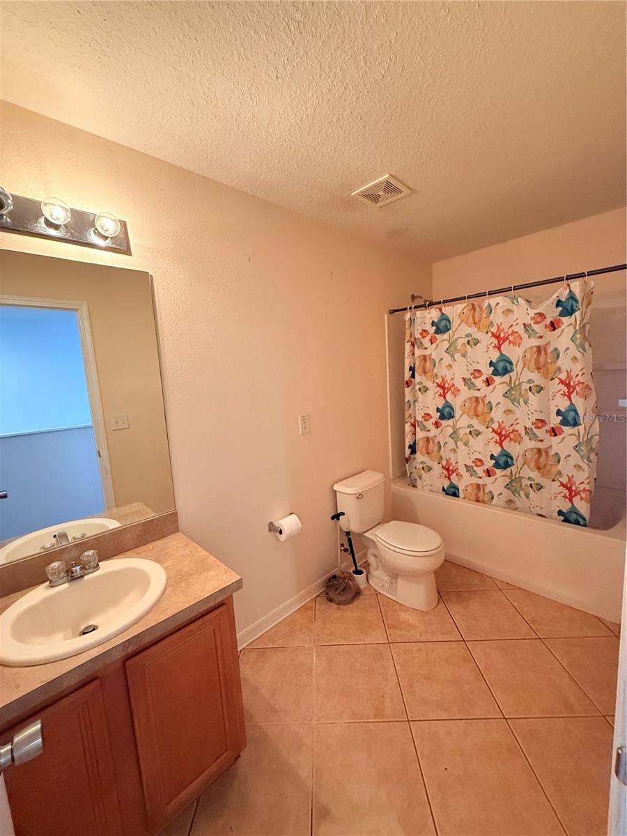 BLACKSTONE AT BAY PARK - Residential Lease