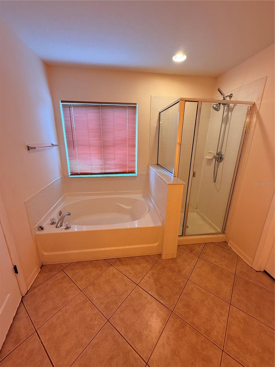 BLACKSTONE AT BAY PARK - Residential Lease