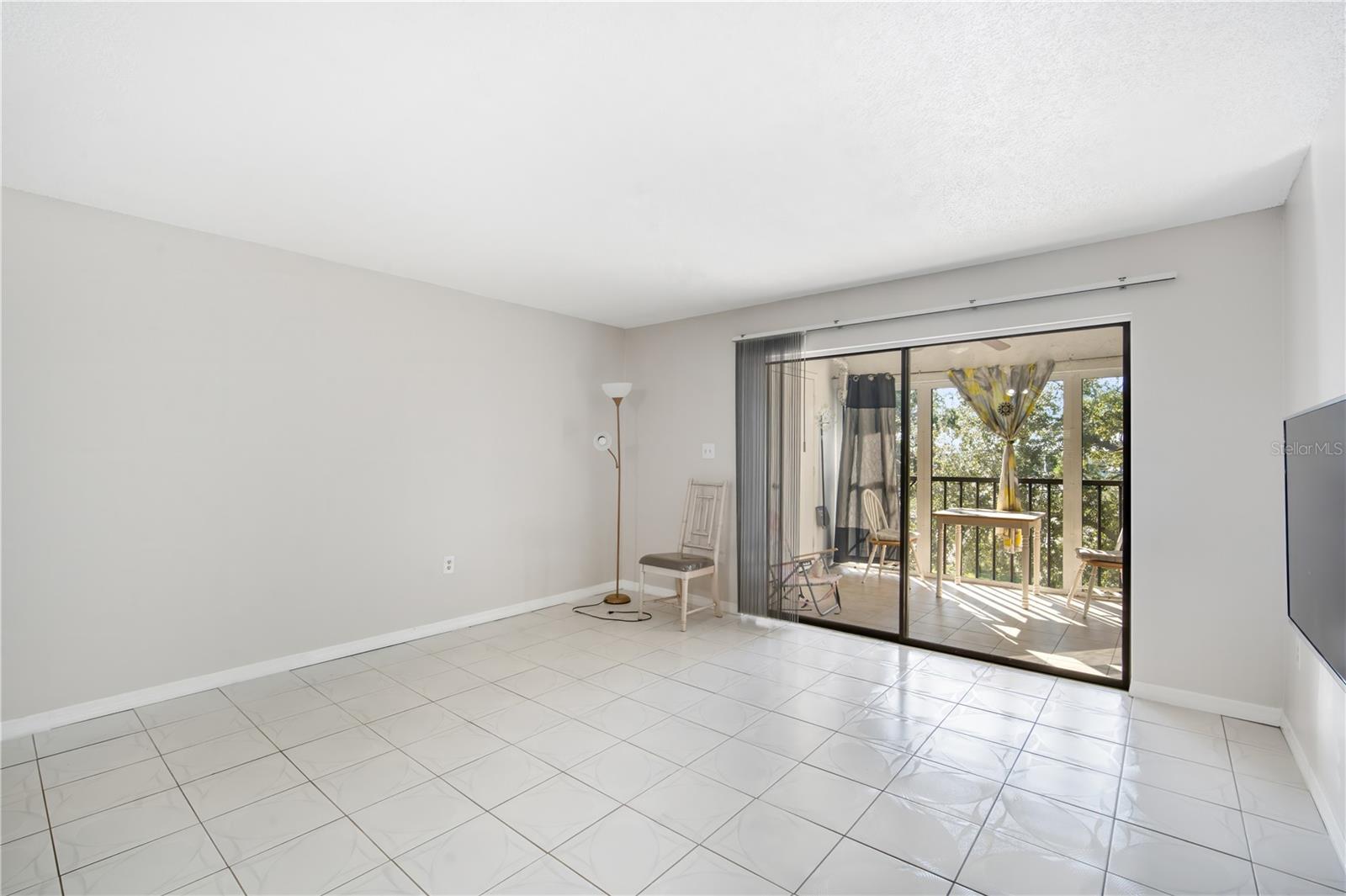 RUSTLEWOOD AT COUNTRYSIDE CONDO - Residential Lease