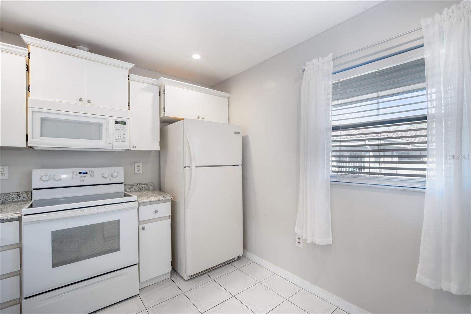 RUSTLEWOOD AT COUNTRYSIDE CONDO - Residential Lease