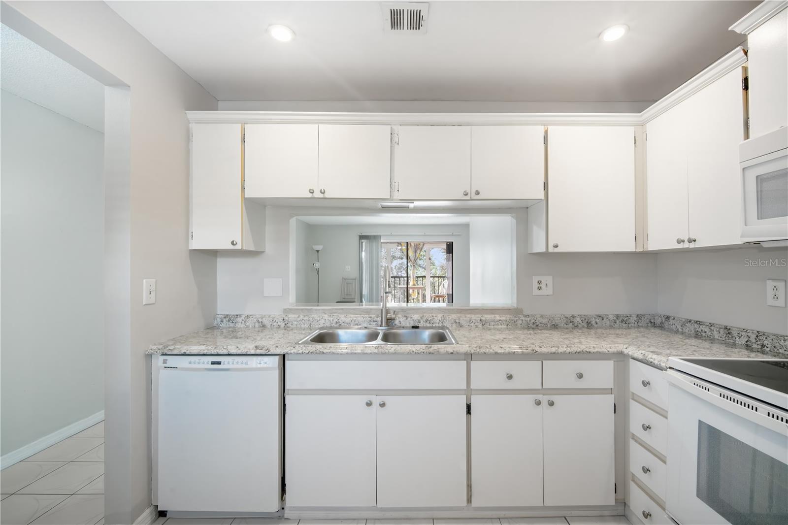 RUSTLEWOOD AT COUNTRYSIDE CONDO - Residential Lease