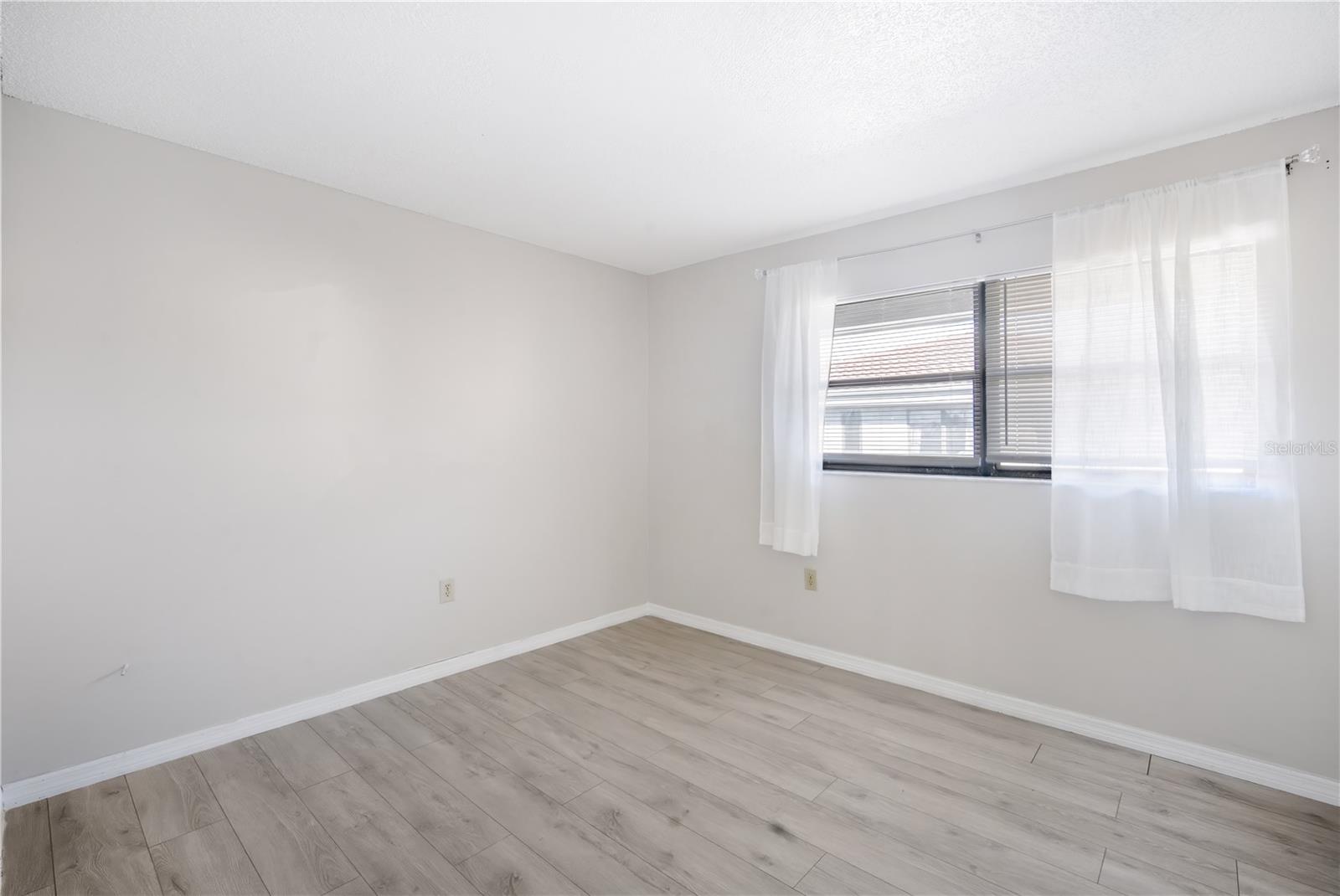 RUSTLEWOOD AT COUNTRYSIDE CONDO - Residential Lease