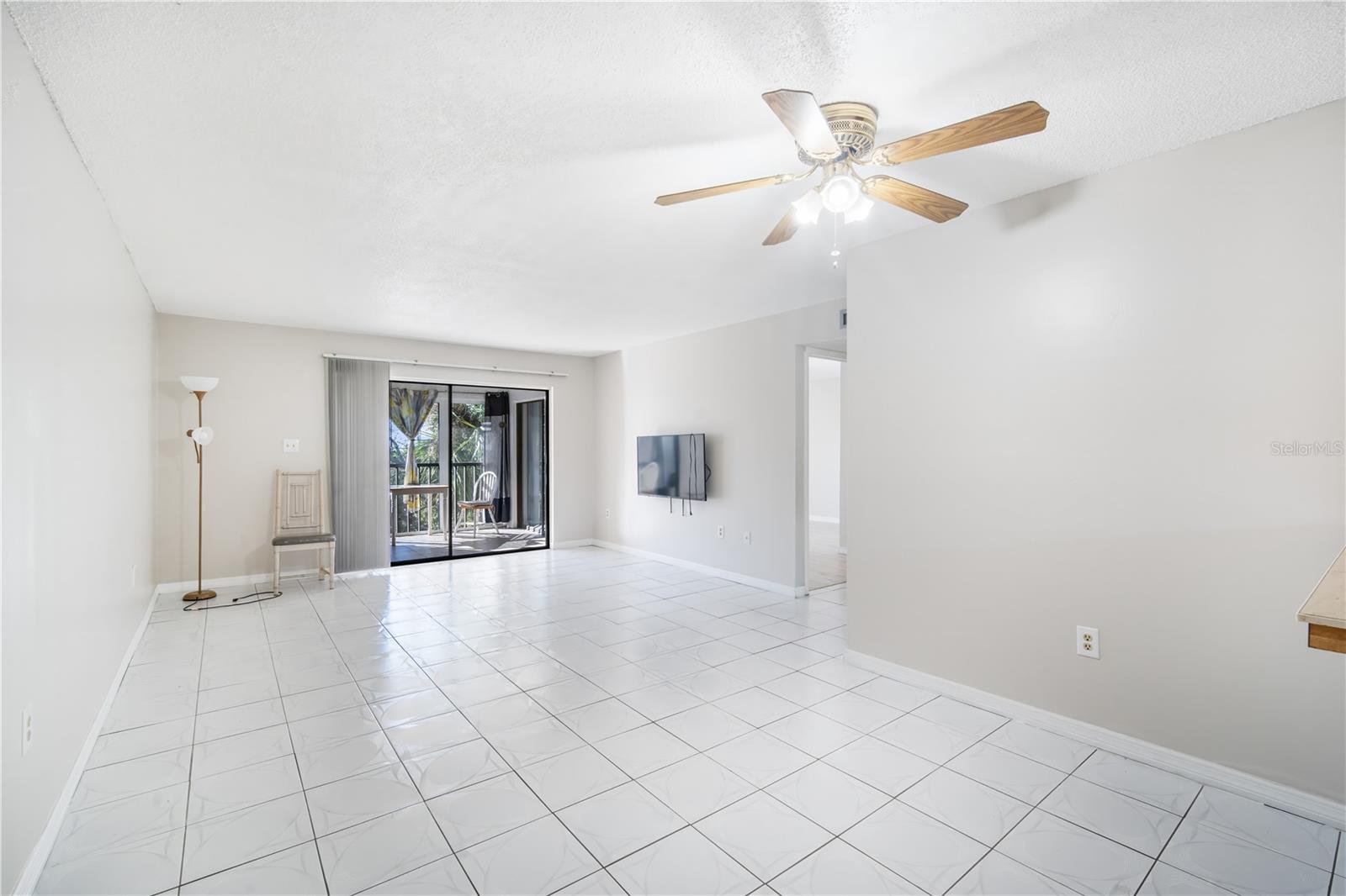 RUSTLEWOOD AT COUNTRYSIDE CONDO - Residential Lease