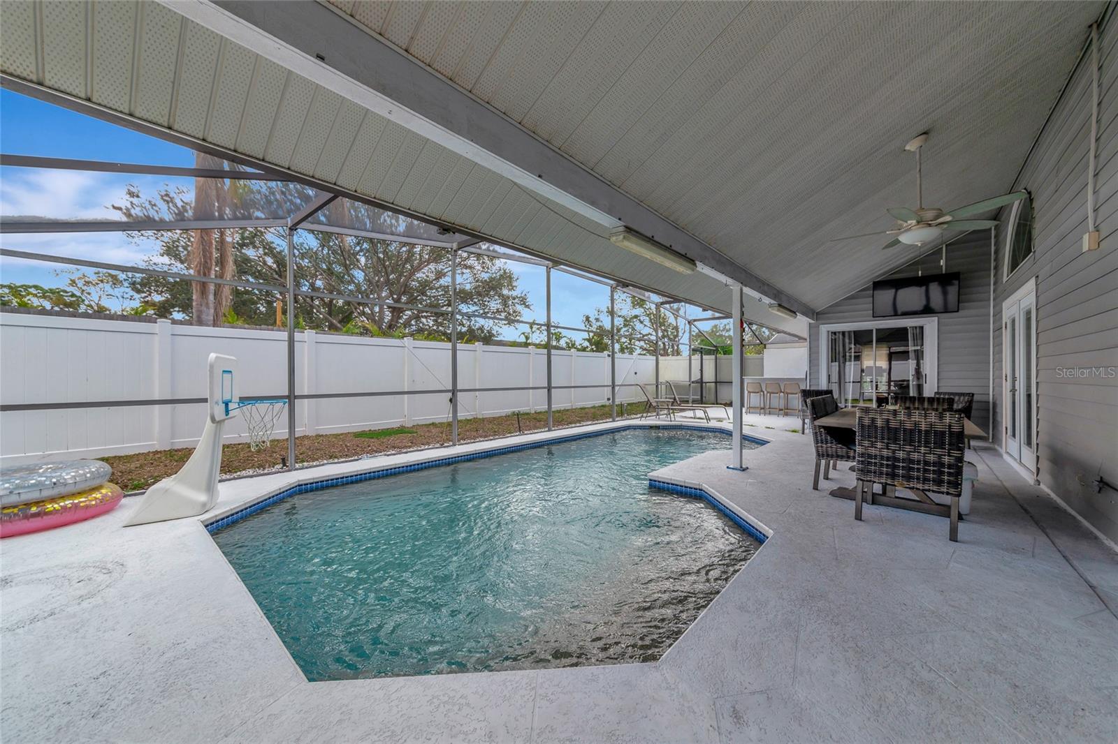 CEDAR CREEK - Residential