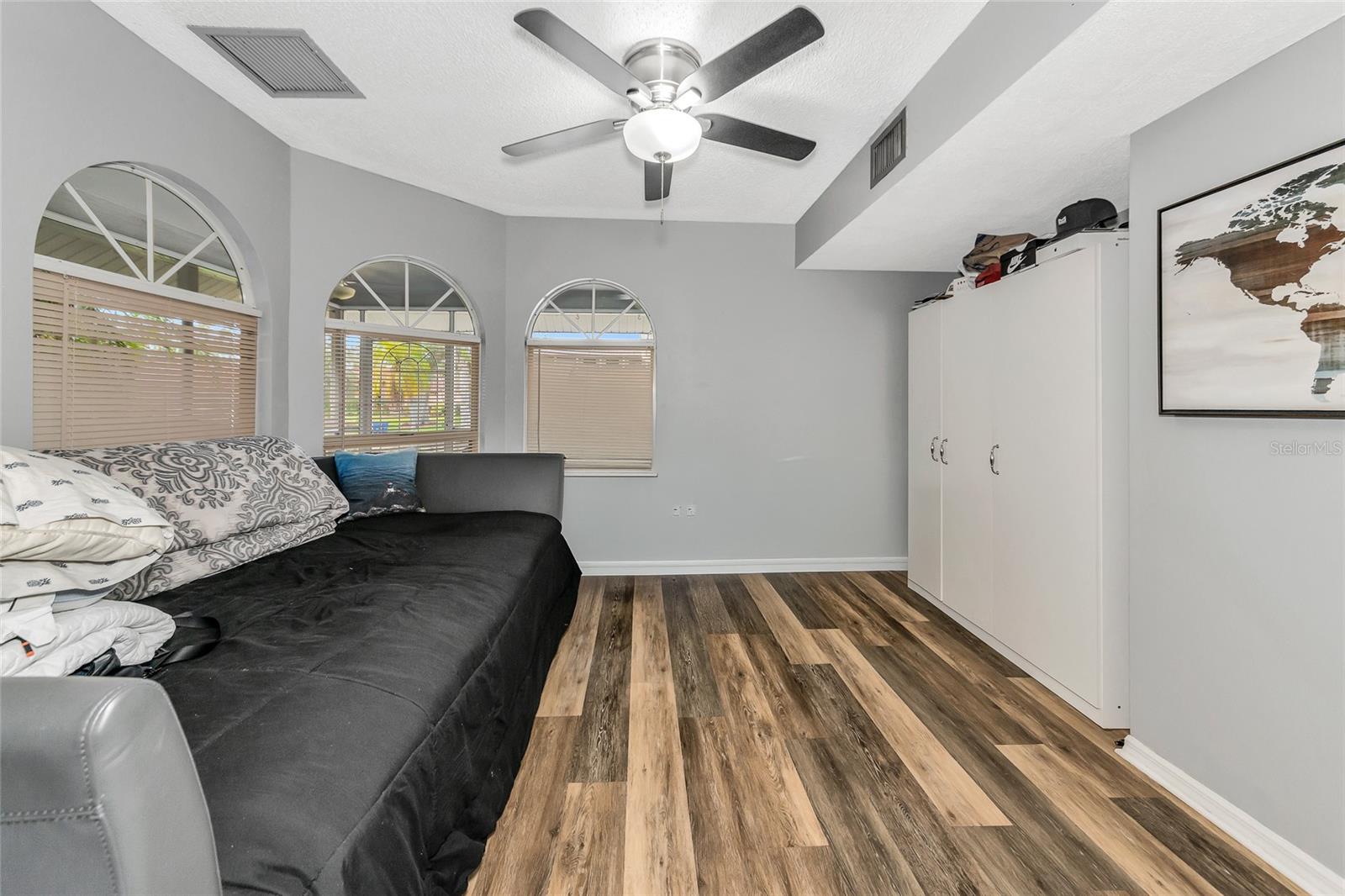 CEDAR CREEK - Residential