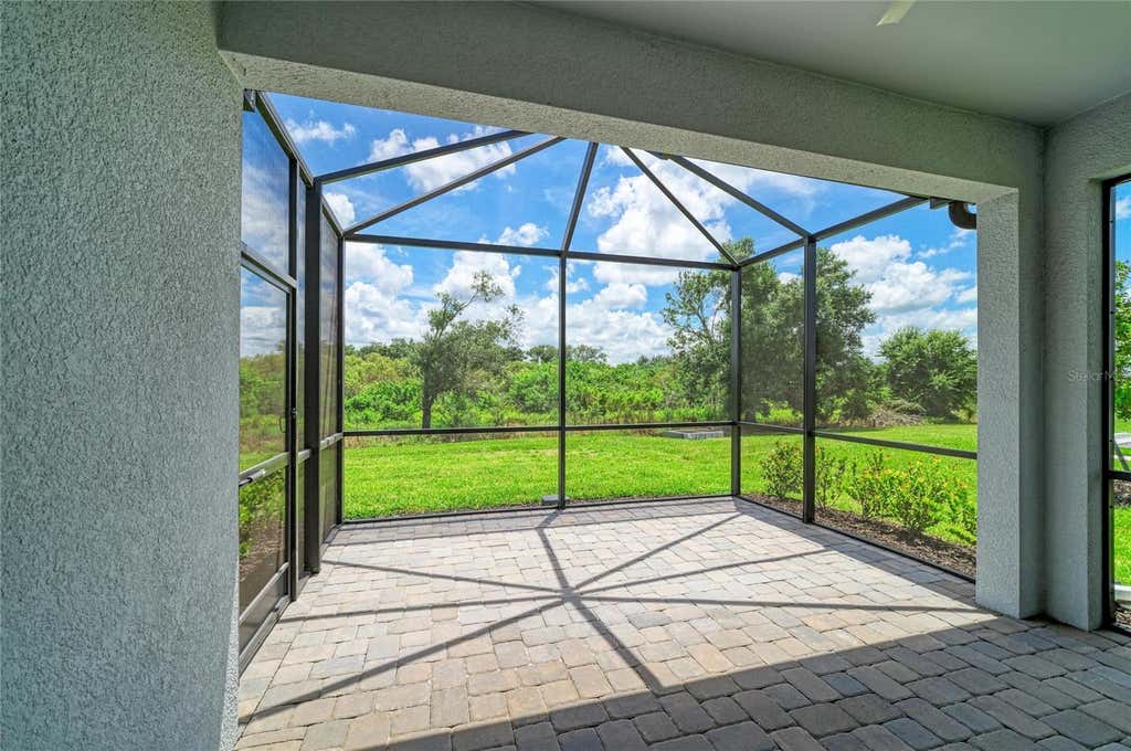 Photo of 18808 Indian Rock Place, Lakewood Ranch, FL 34211 (MLS # A4702223)