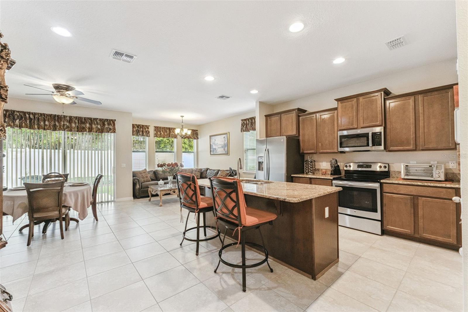 1224 PETERSON PLACE