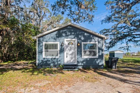 A home in PLANT CITY