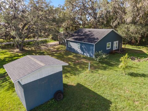 A home in PLANT CITY