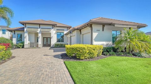 Photo of 15915 Castle Park Terrace, Lakewood Ranch, FL 34202 (MLS # A4668934)