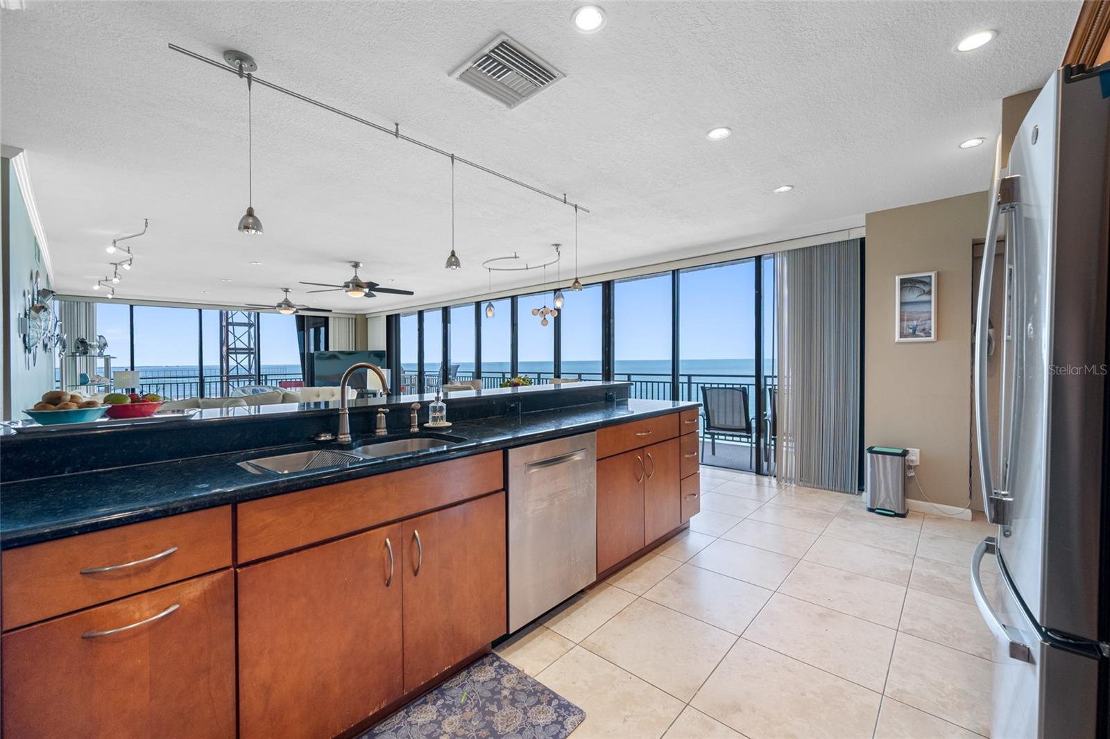 MANSIONS BY THE SEA CONDO - Residential