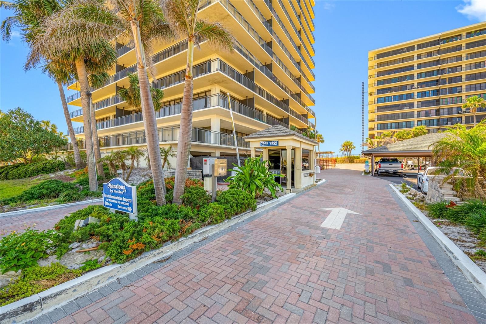 7600 BAYSHORE DRIVE 703A