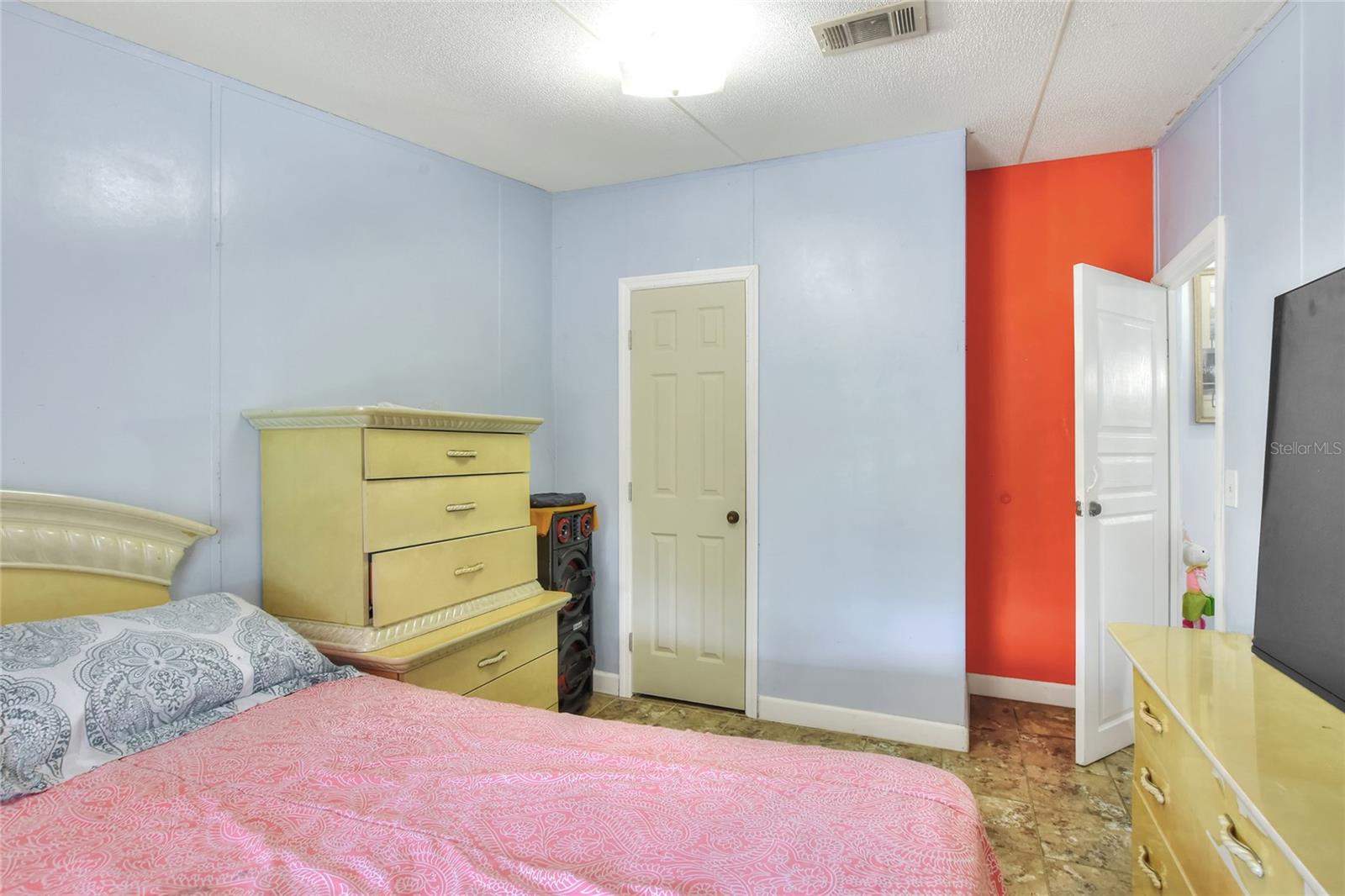 OAKRIDGE ESTATES - Residential