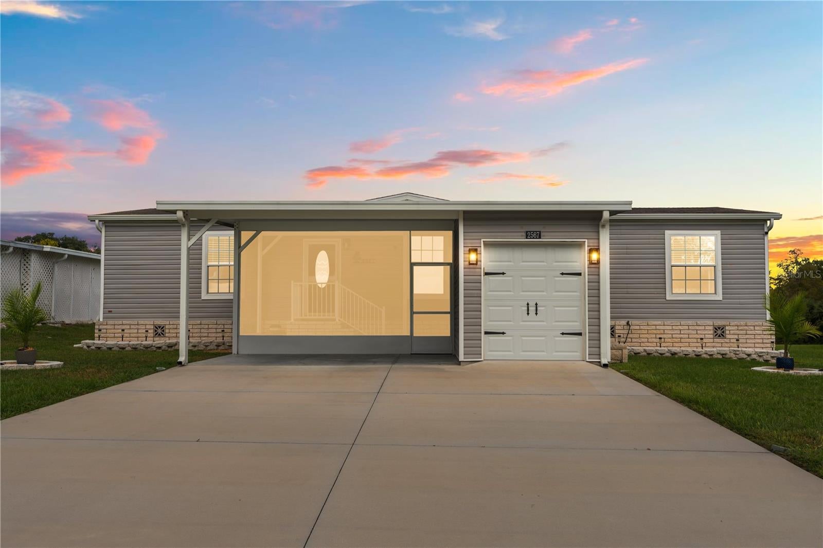 2567 CAYMAN CIRCLE R25