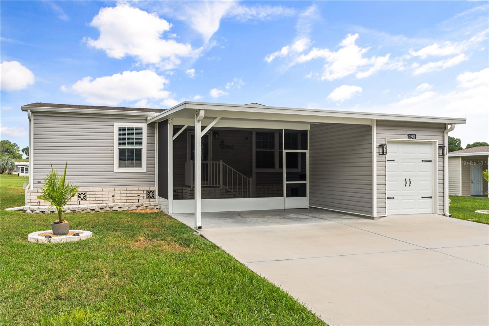 2567 CAYMAN CIRCLE R25