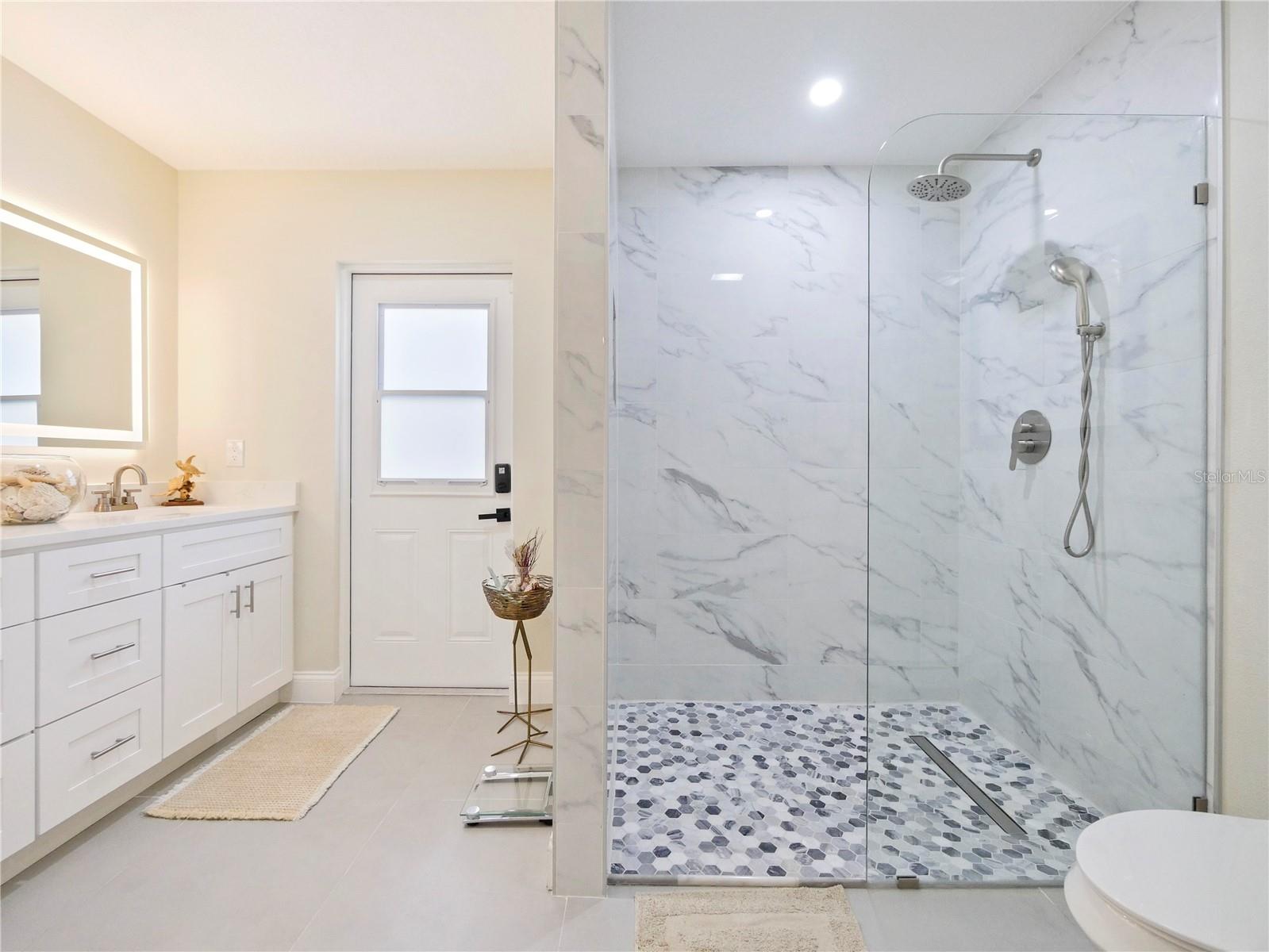 LAKE CONWAY ESTATES - Residential