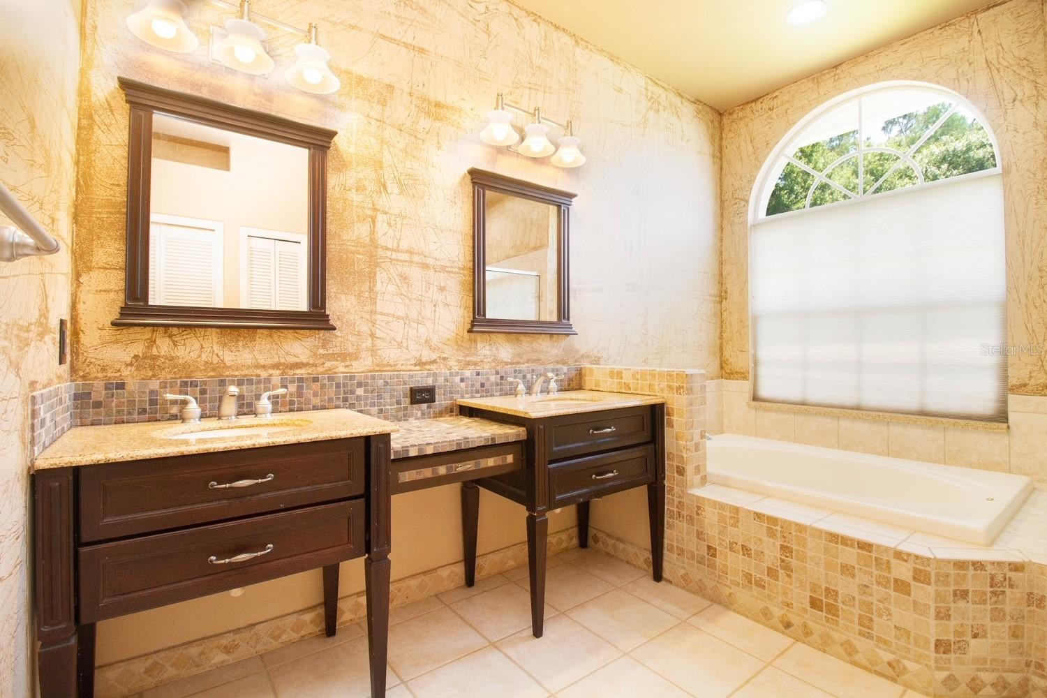 BRIDLEWOOD AT TARPON WOODS PH II - Residential