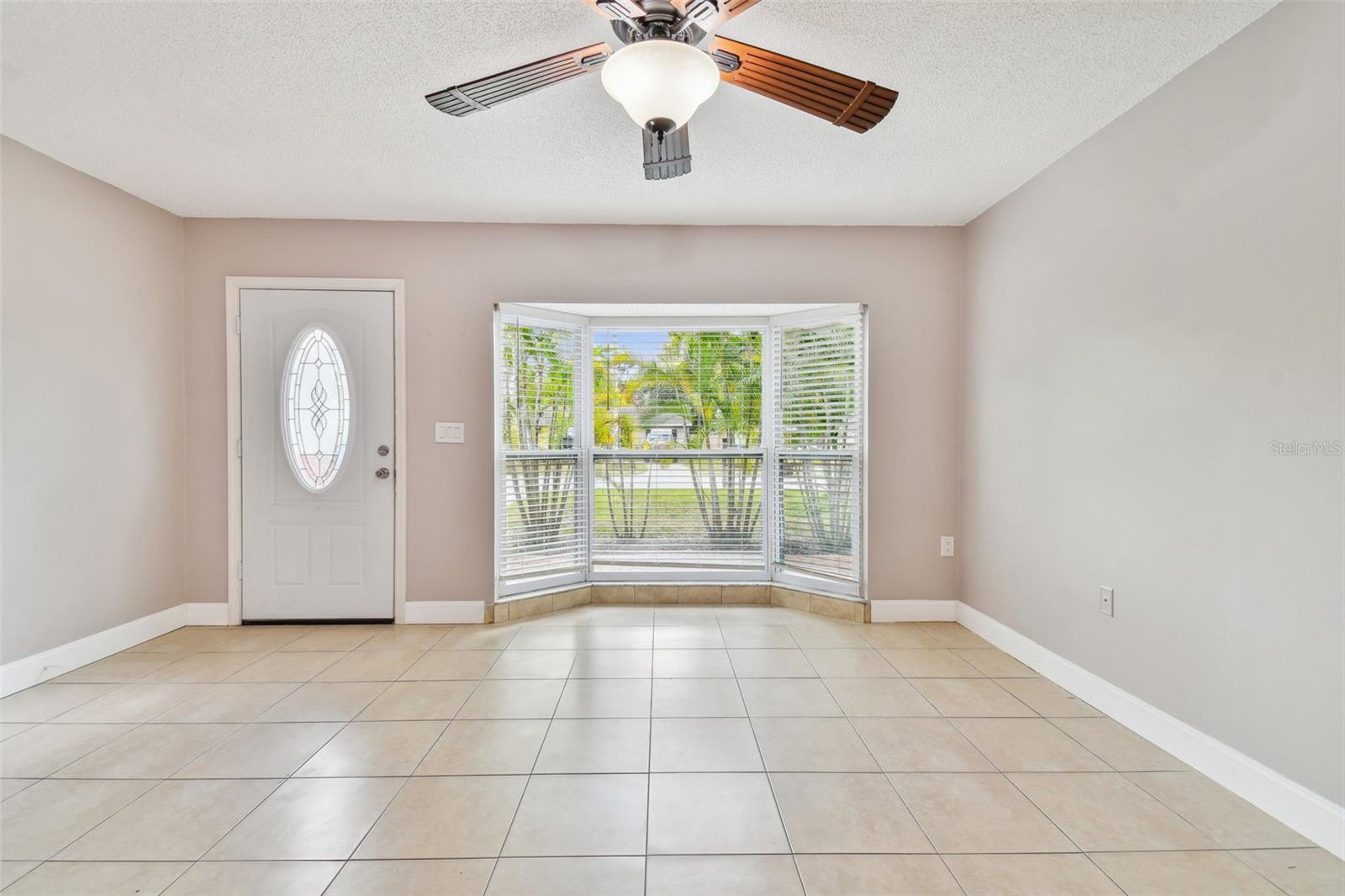 LAKE PALMS SEC 3 - Residential