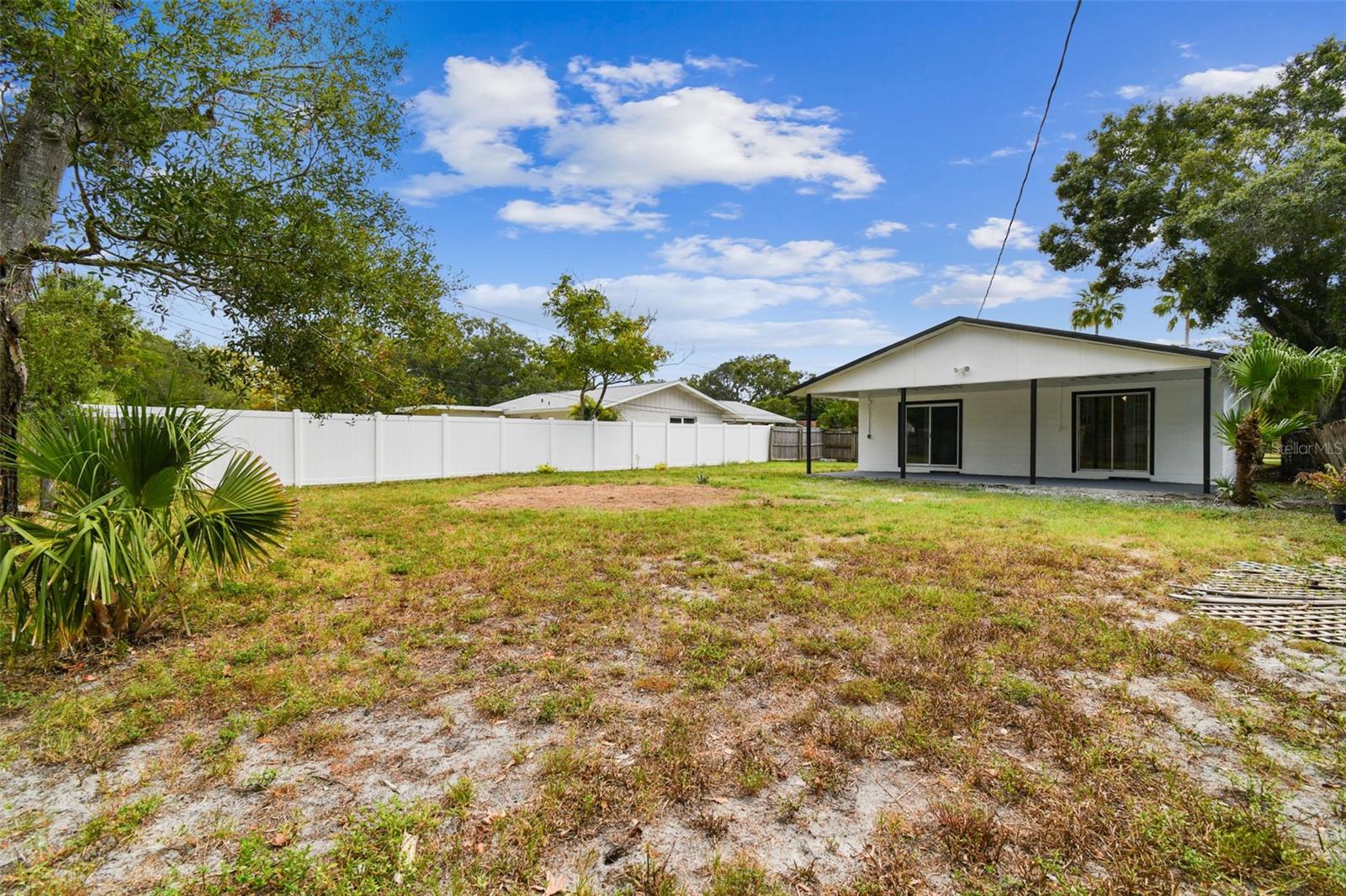 LAKE PALMS SEC 3 - Residential