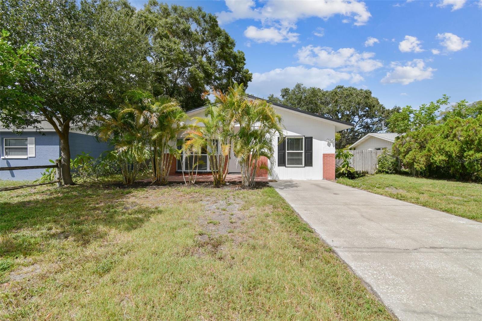 LAKE PALMS SEC 3 - Residential