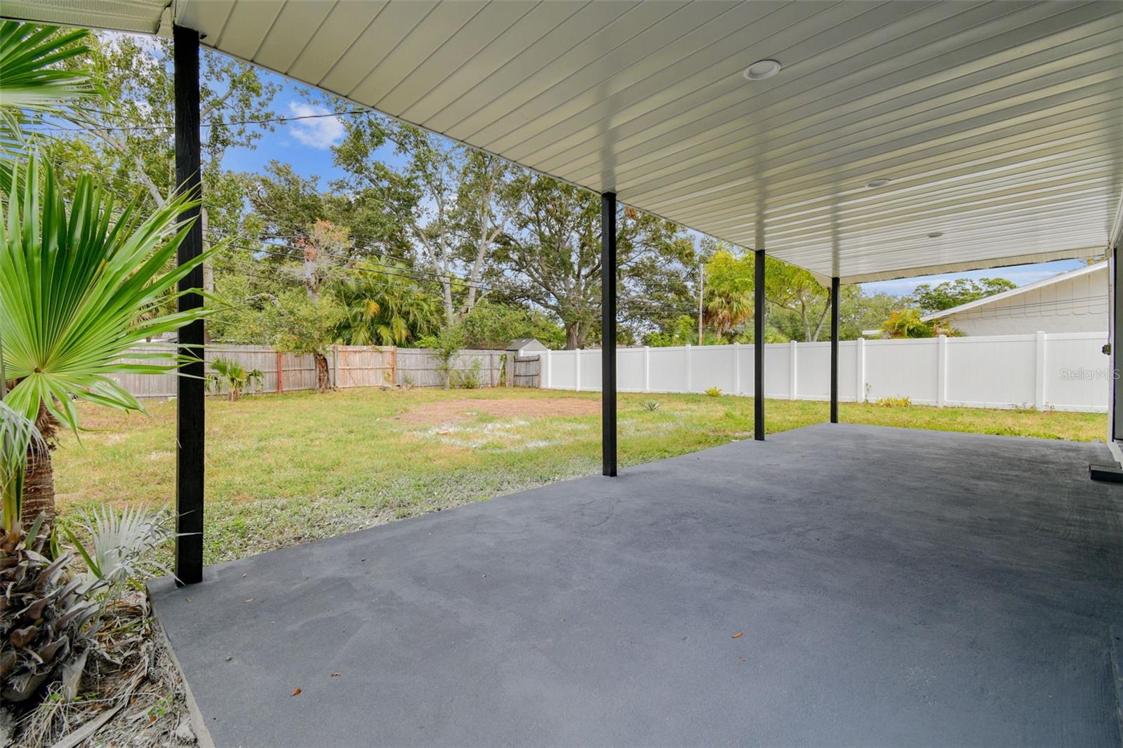 LAKE PALMS SEC 3 - Residential