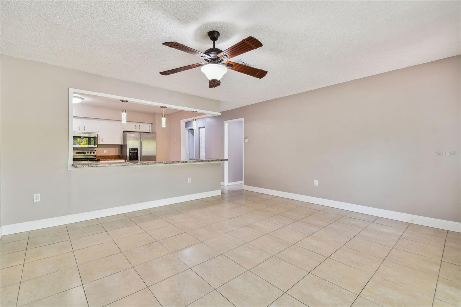 LAKE PALMS SEC 3 - Residential