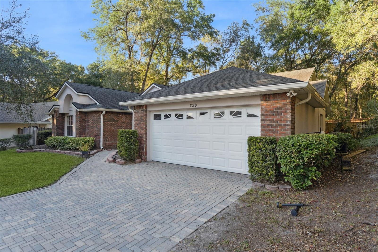 BENT OAKS - Residential