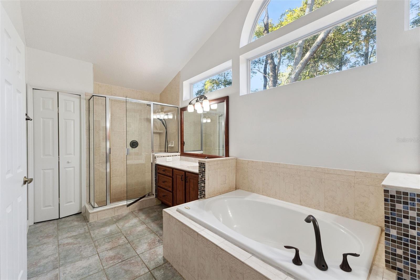 BENT OAKS - Residential