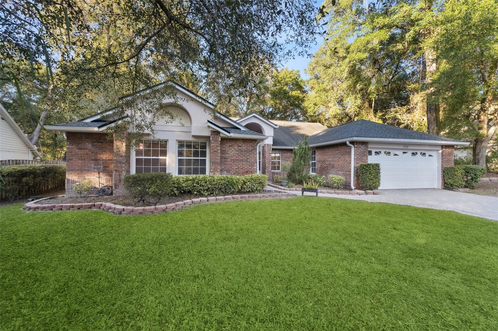 BENT OAKS - Residential