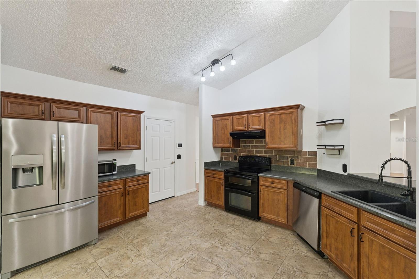 BENT OAKS - Residential