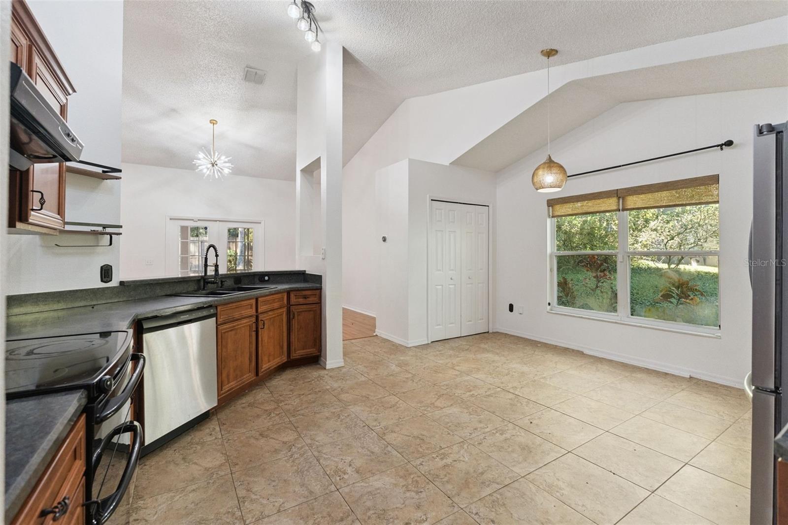 BENT OAKS - Residential