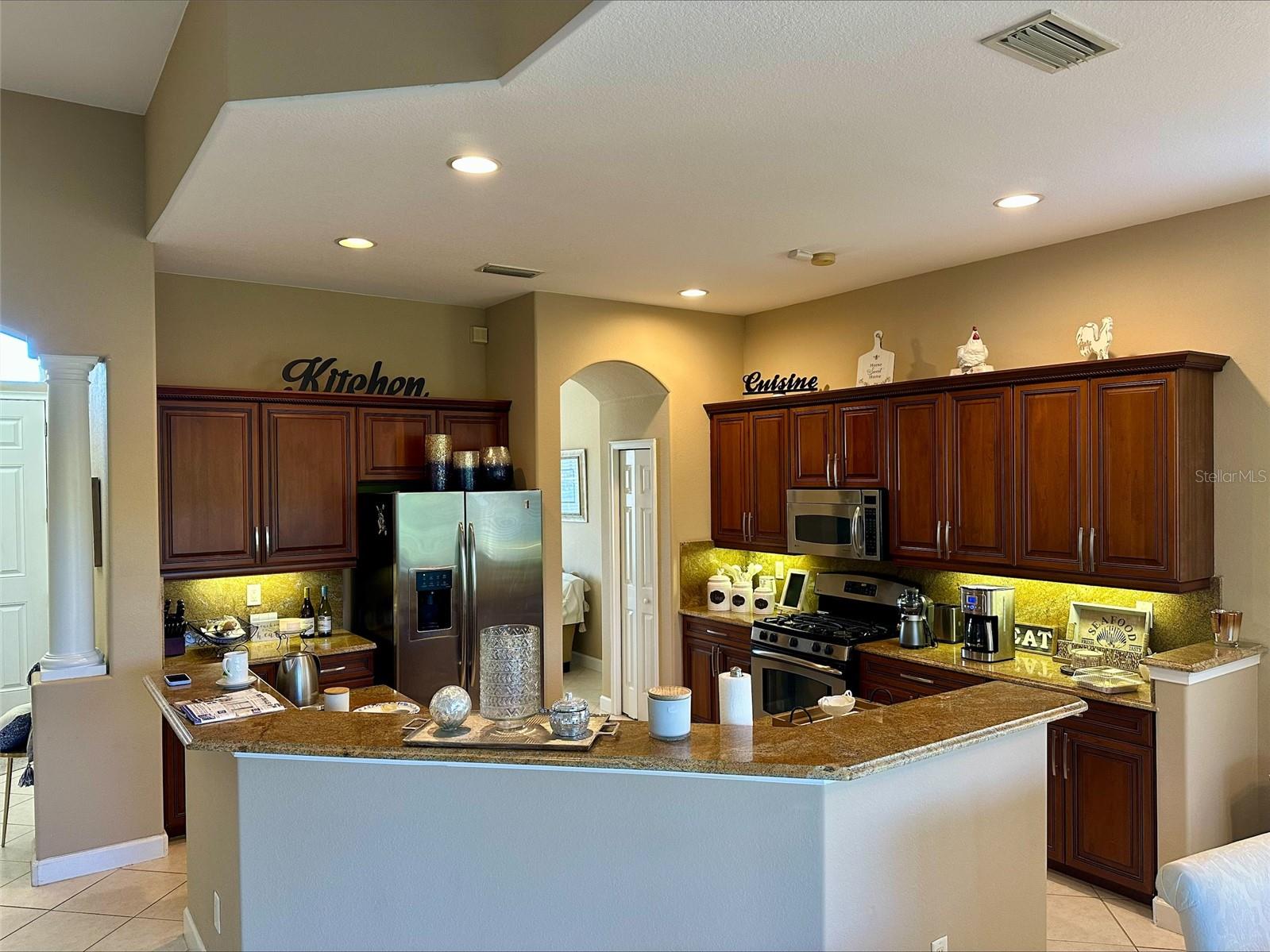 VENETIAN GOLF & RIVER CLUB PH 03I - Residential Lease