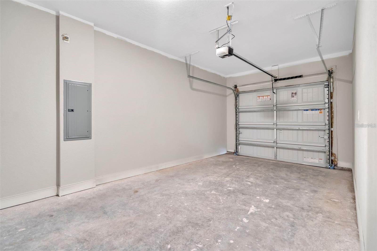 1ST AVE TWNHMS - Residential