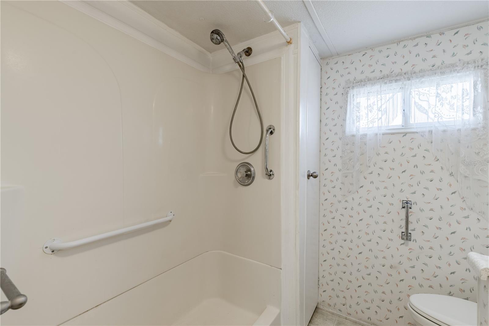 THREE LAKES MHP - Residential