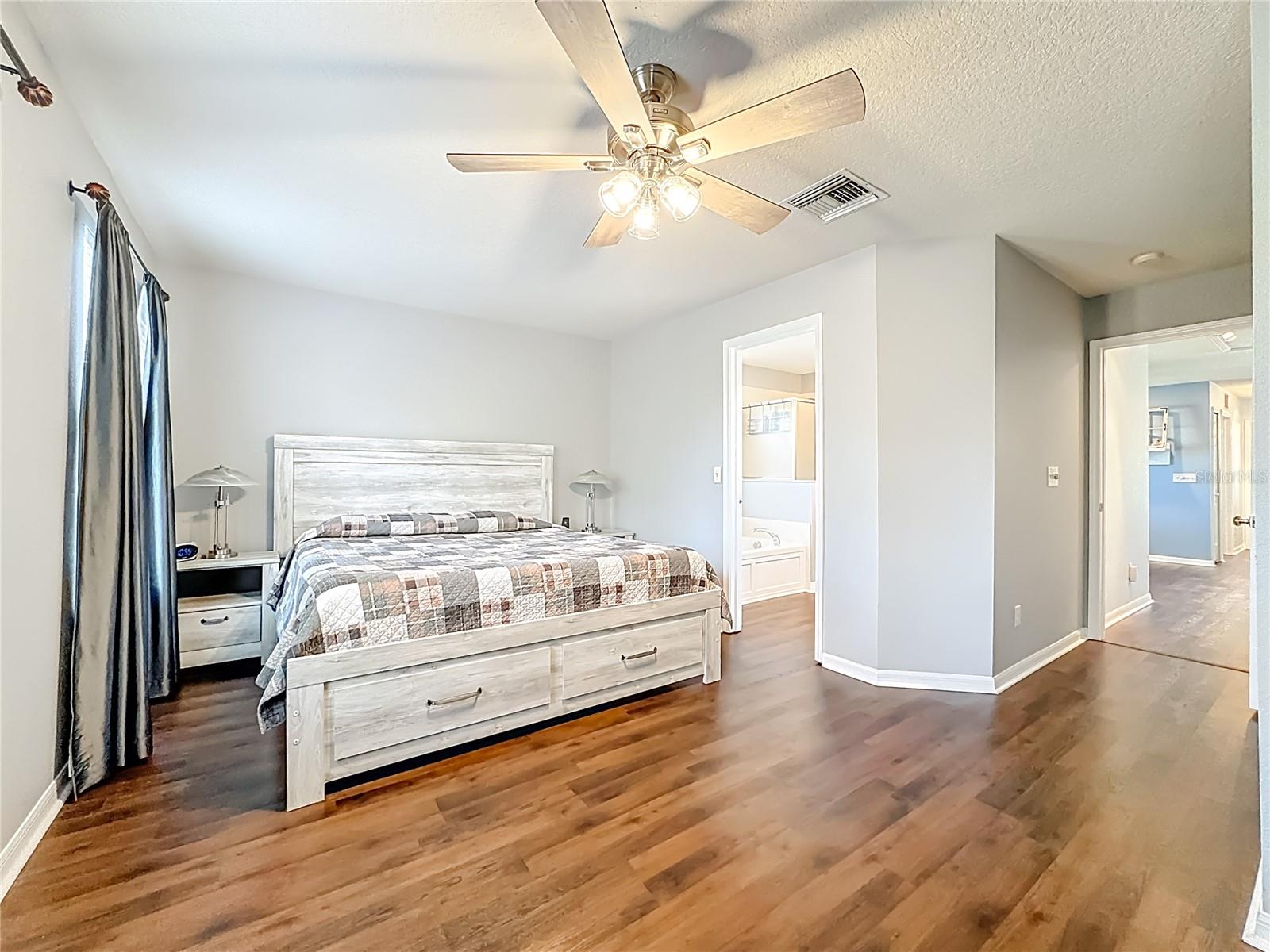 RIVER WALK - Residential