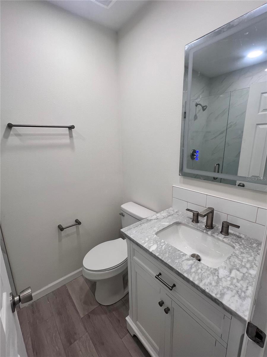 OAKLAND SUB 2 - Residential Lease