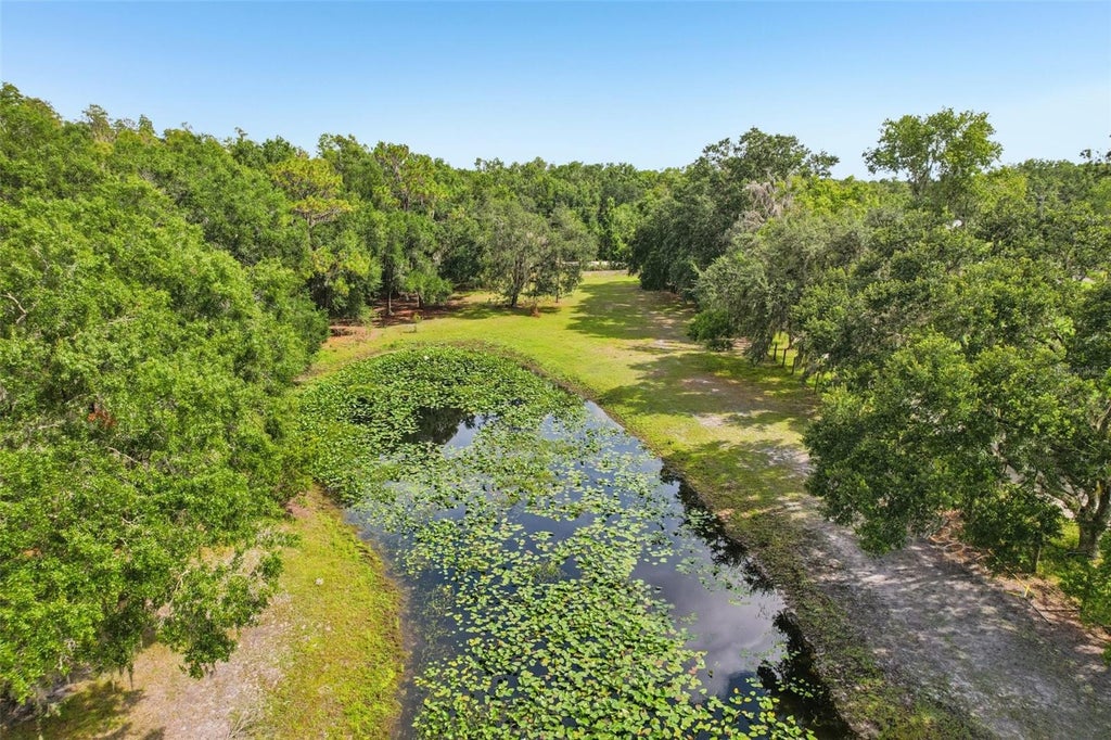 Photo of 5321 Bruton Road, Plant City, FL 33565 (MLS # TB8552255)