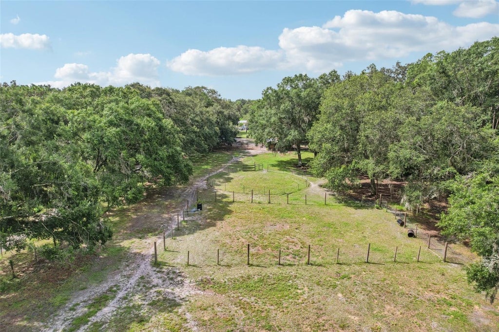 Photo of 5321 Bruton Road, Plant City, FL 33565 (MLS # TB8552255)