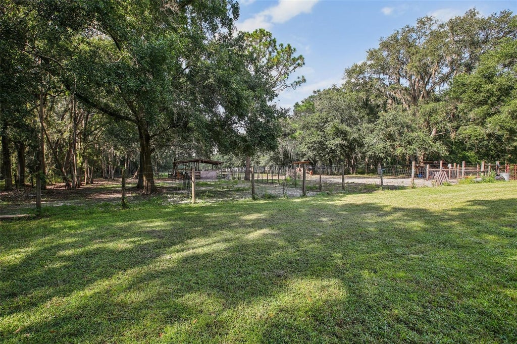 Photo of 5321 Bruton Road, Plant City, FL 33565 (MLS # TB8552255)