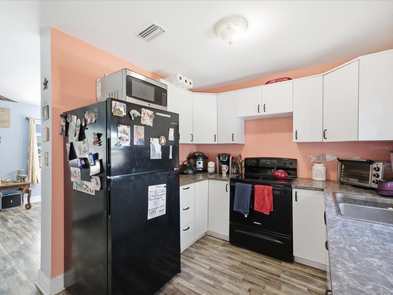 SEMINOLE GARDENS - Residential