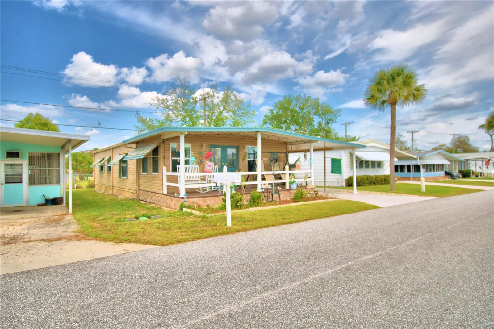 4017 ROLLING OAKS DRIVE