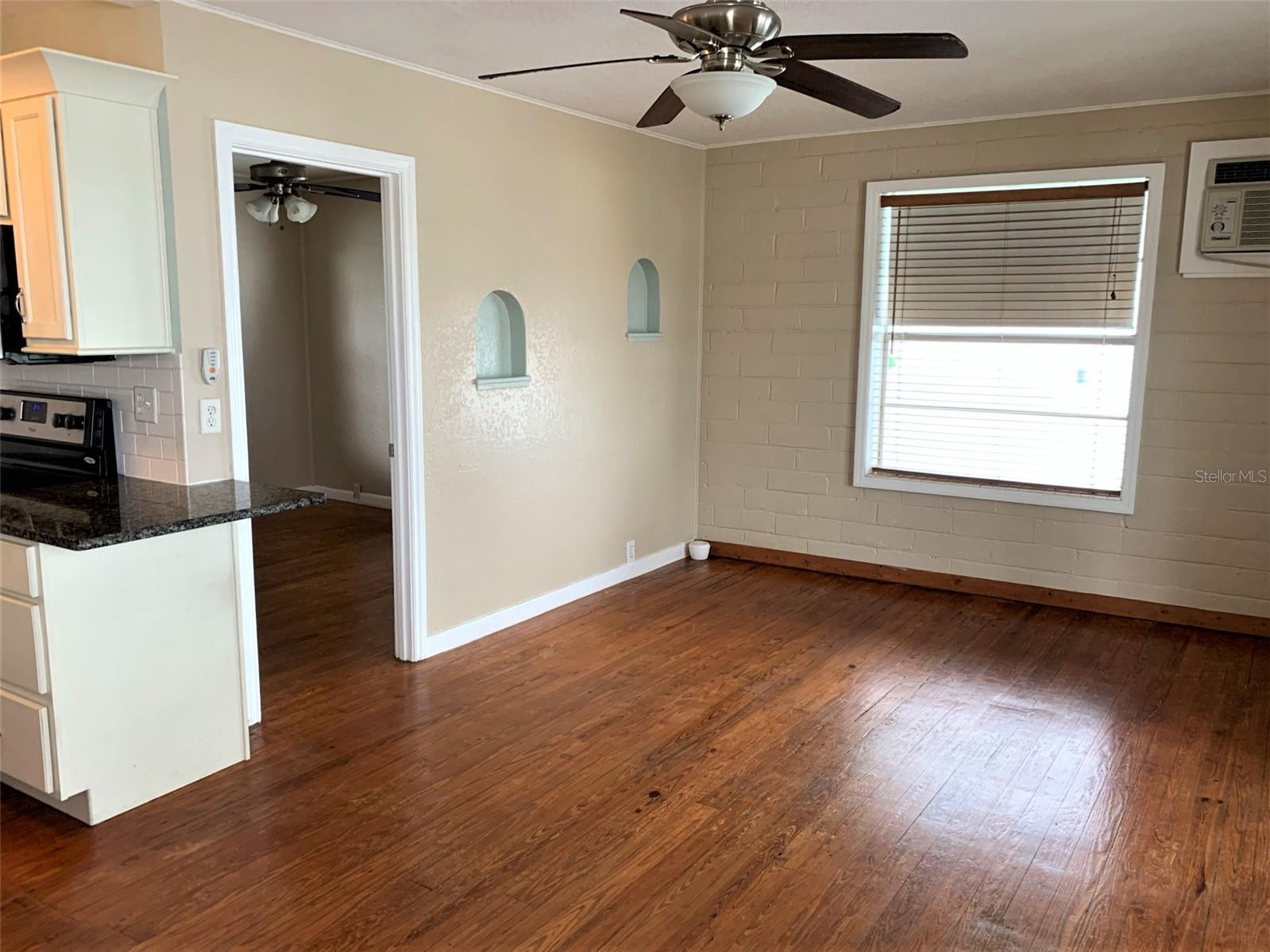 SUNSET BEACH - Residential Lease