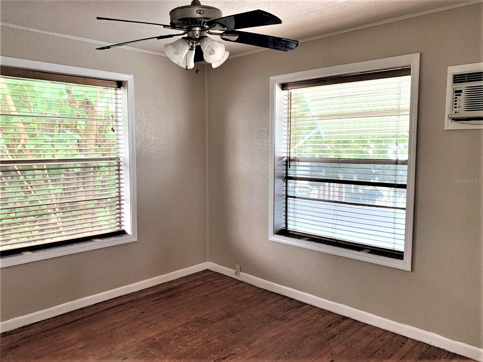 SUNSET BEACH - Residential Lease