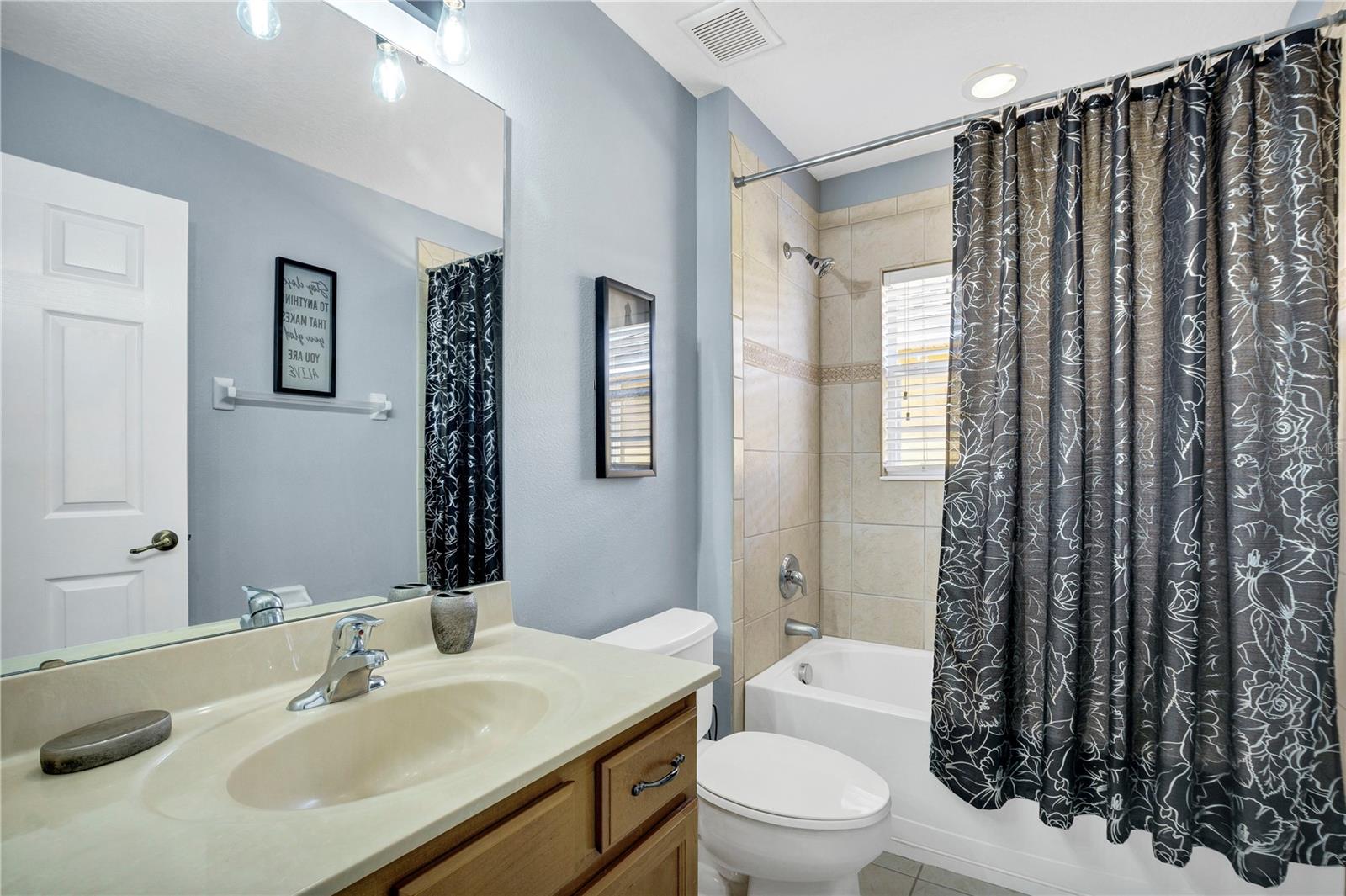 WATERSONG PH 01 - Residential