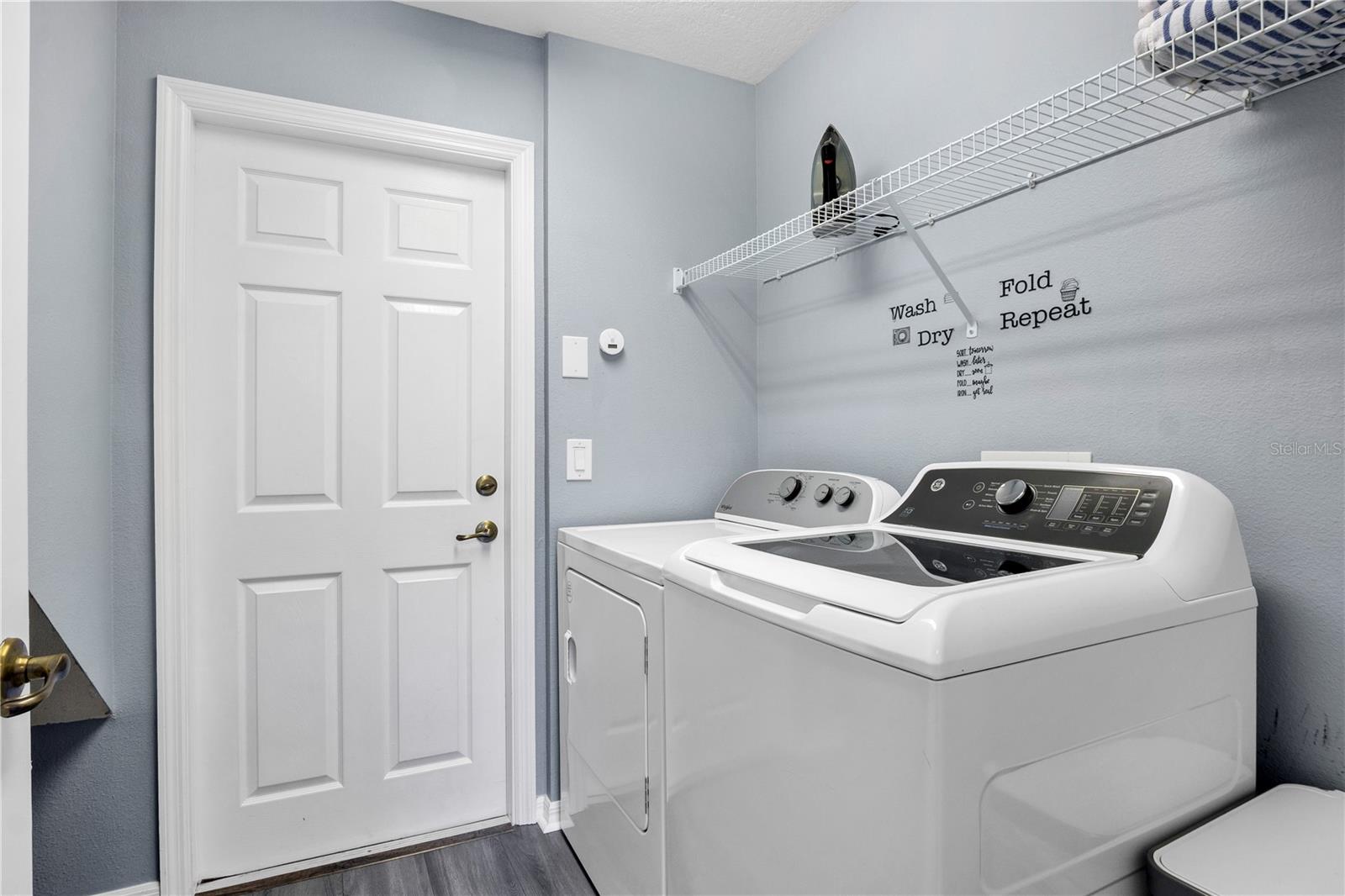 WATERSONG PH 01 - Residential