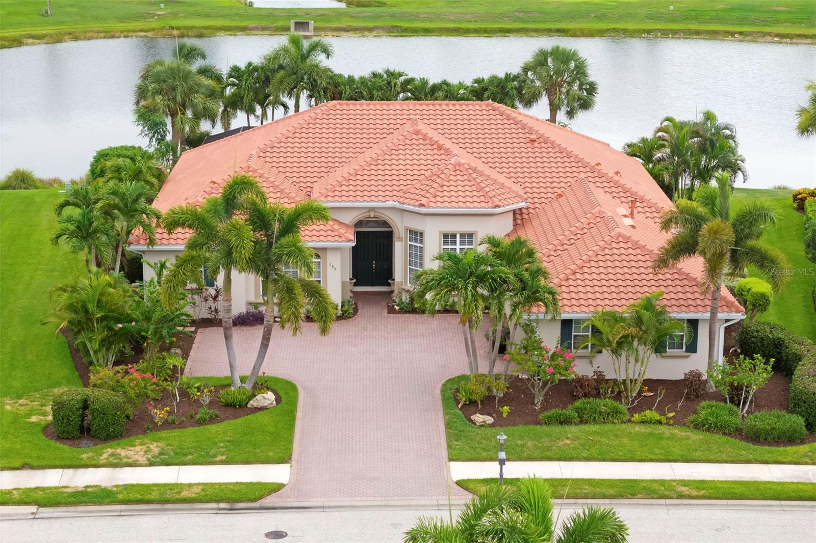 286 PESARO DRIVE