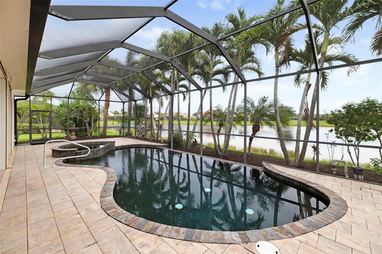 286 PESARO DRIVE