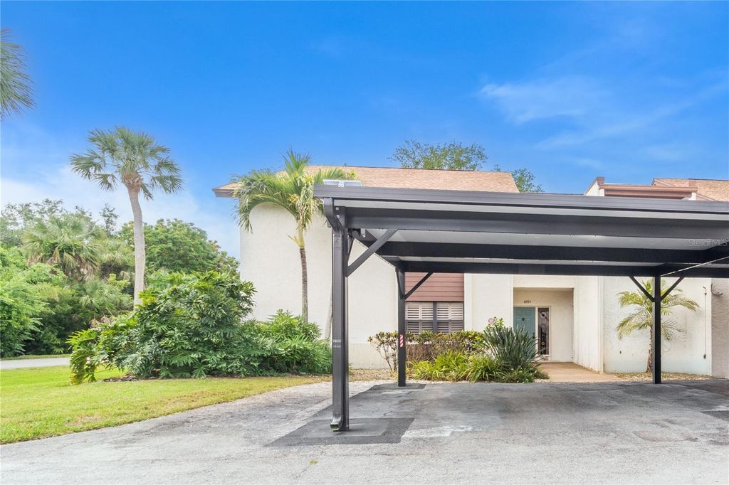 Photo of 6064 Fairway Lane #1512, Bradenton, FL 34210 (MLS # A4693068)