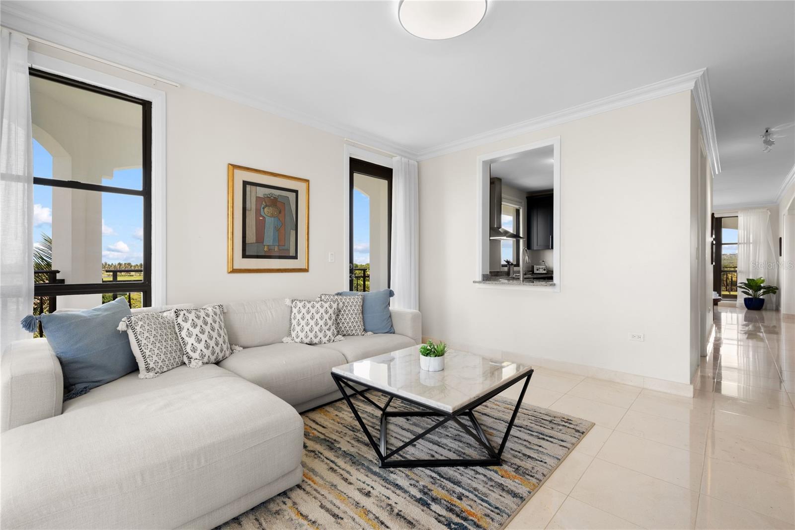 COUNTRY CLUB RESIDENCES - Residential